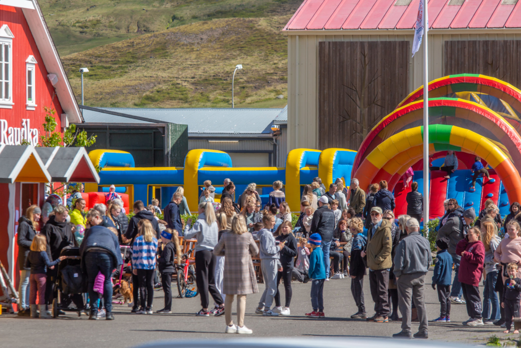 Fjölmenni og gleði einkenndi 17. júní á Siglufirði