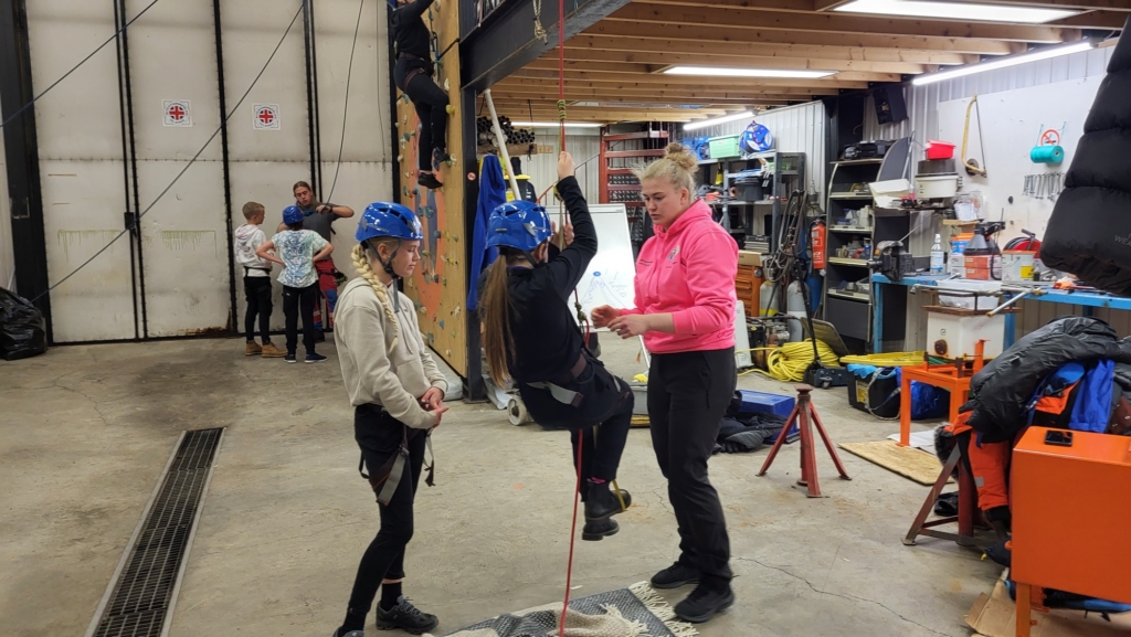 Unglingadeild, doblun og fl.