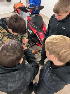 Unglingadeild, doblun og fl.