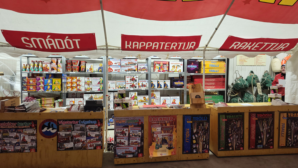 Strákar - Flugeldasala